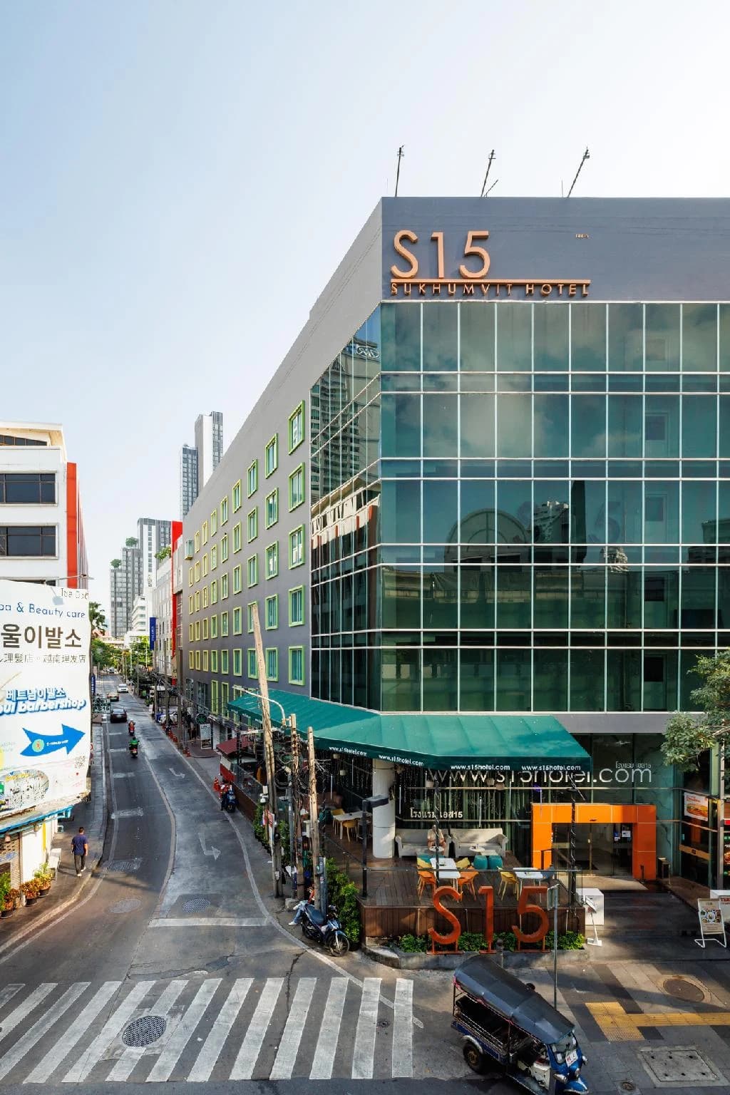 素坤逸15號酒店