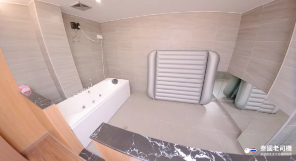 Lomo Nuru Massage room